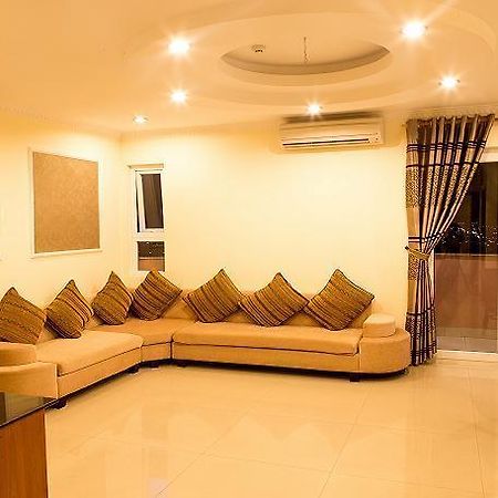 Bien Vang Hotel Da Nang Bagian luar foto