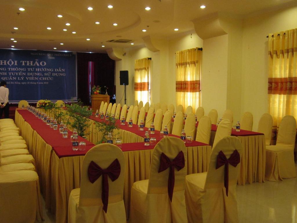 Bien Vang Hotel Da Nang Bagian luar foto