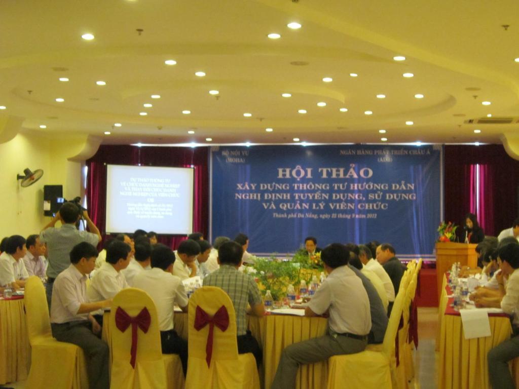 Bien Vang Hotel Da Nang Bagian luar foto